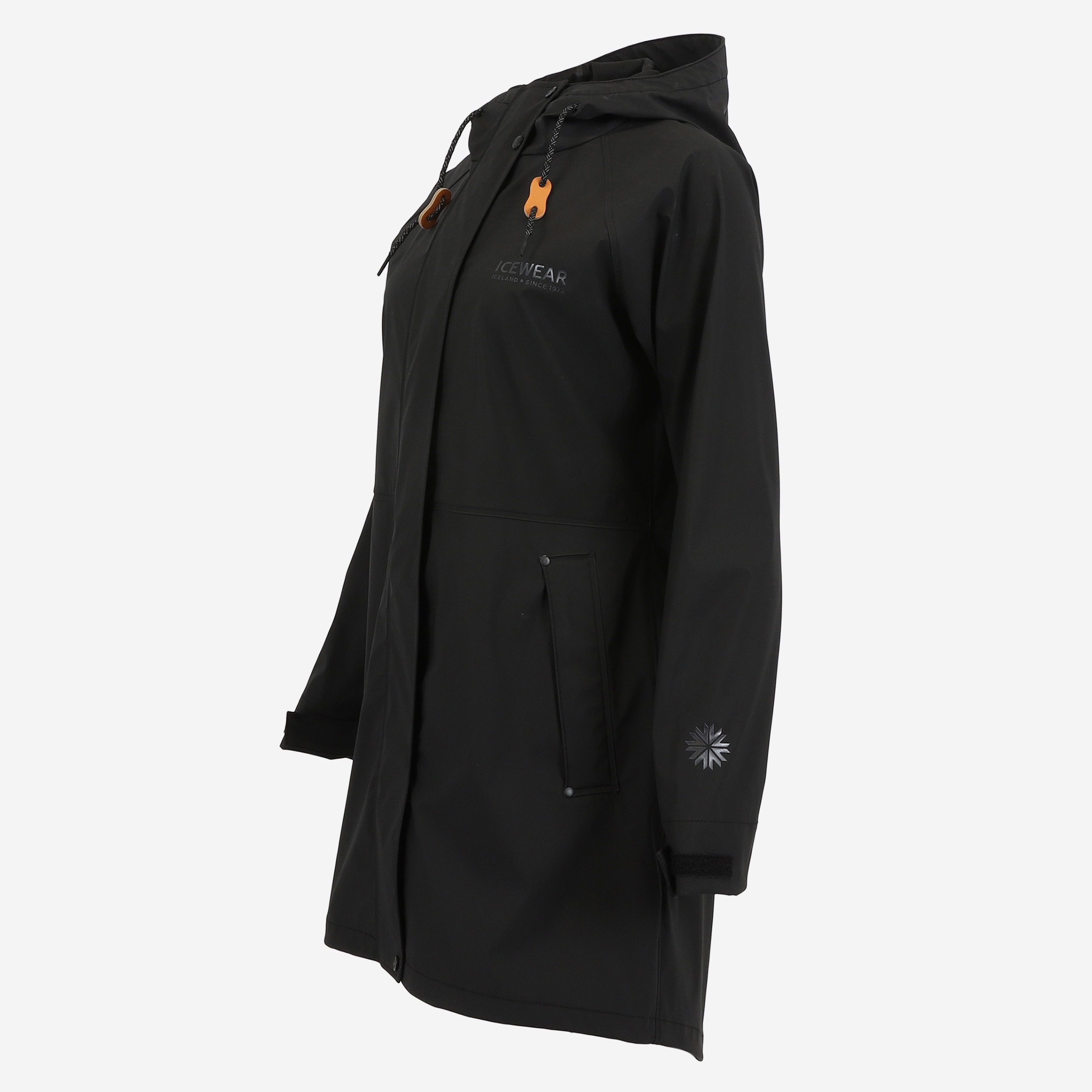 dogg-black-raincoat-women-iceland-rainjacket_107_2.jpeg